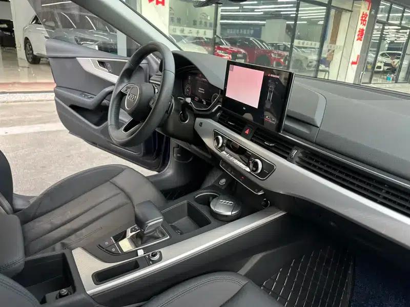 Audi A5 2021 Sportback 40 TFSI Fashionable Elegant Model — миниатюра 14