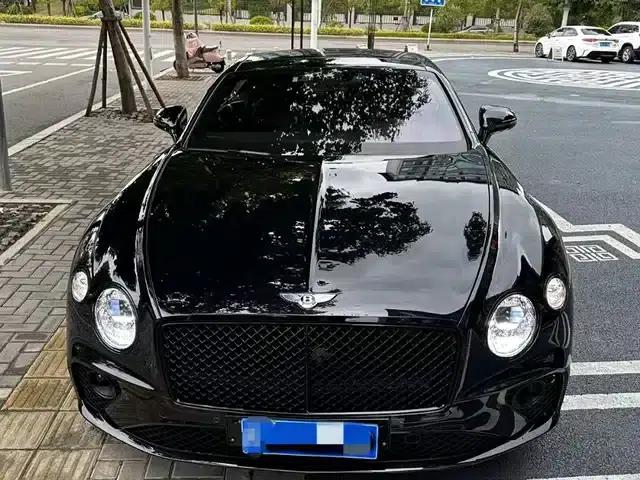 2022 Continental 4.0T GT V8