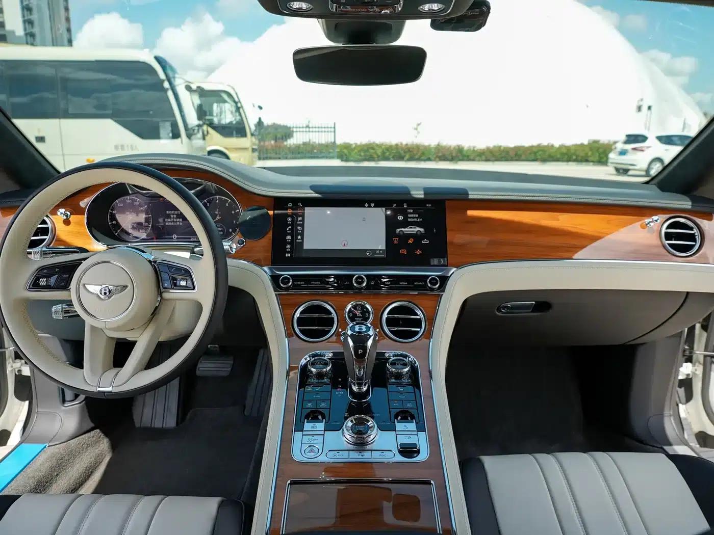 2022 Continental 4.0T GT V8 — миниатюра 9