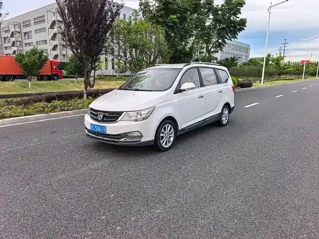Baojun 730 2016 1.5L Manual Comfort 7-Seater National V Emission Standard