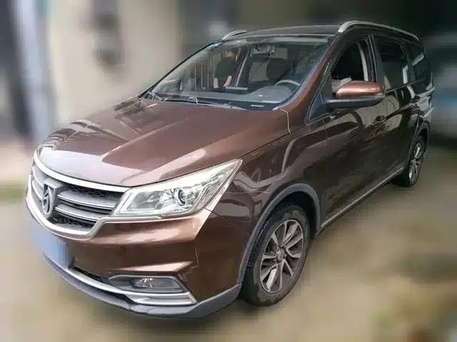 Baojun 730 2019 1.5L Manual Fashion 7-Seater National VI Emission Standard