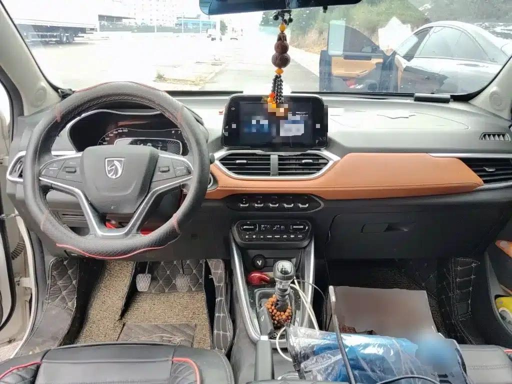 Baojun 510 2019 1.5L Manual Premium Edition (National V Emission Standard) — миниатюра 6