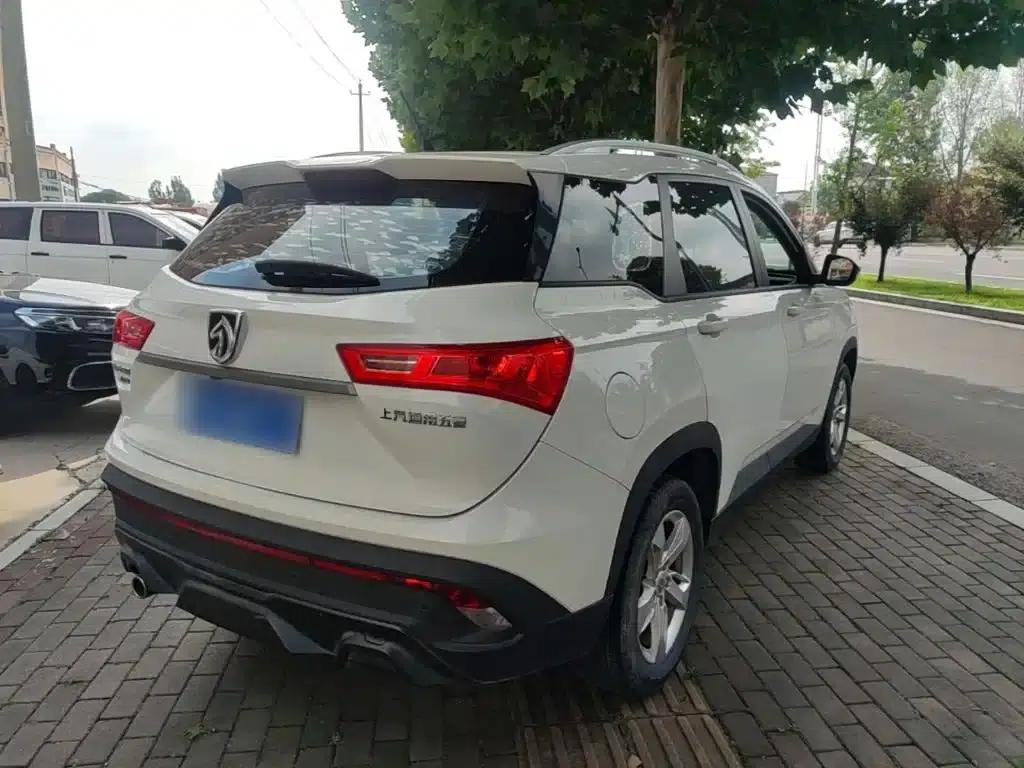 Baojun 530 2019 1.5T Manual Elite 7-Seater National VI Emission Standard — миниатюра 7