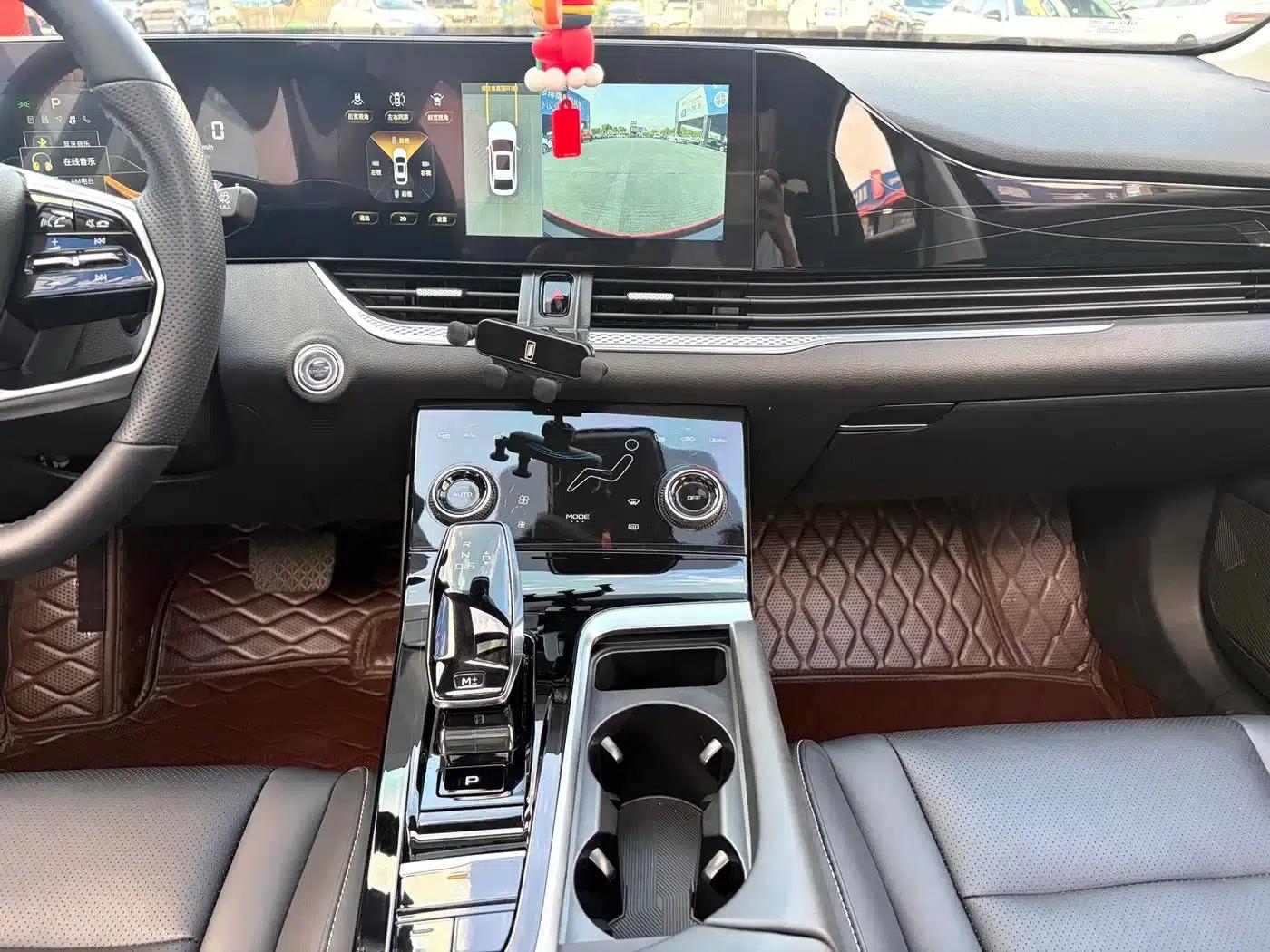Bestune B70 2023 Model, Third Generation, 1.5T Automatic Enjoyment Edition — миниатюра 21