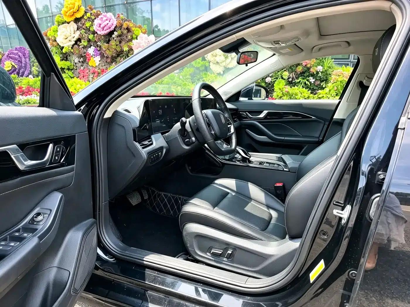 Bestune B70 2023 Model, Third Generation, 1.5T Automatic Enjoyment Edition — миниатюра 4