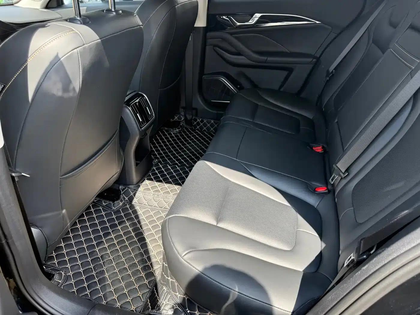 Bestune B70 2024 Dragon Edition 1.5T Leading Model — миниатюра 13