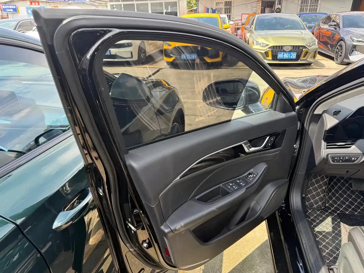 Bestune B70 2024 Dragon Edition 1.5T Leading Model — миниатюра 5
