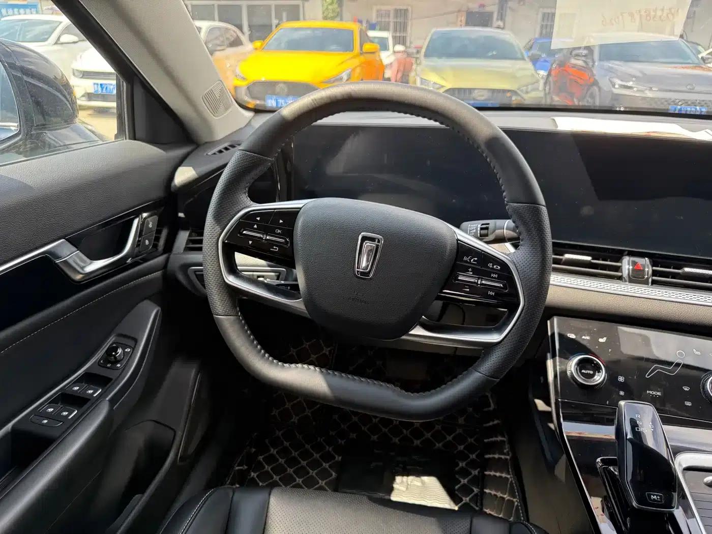 Bestune B70 2024 Dragon Edition 1.5T Leading Model — миниатюра 10