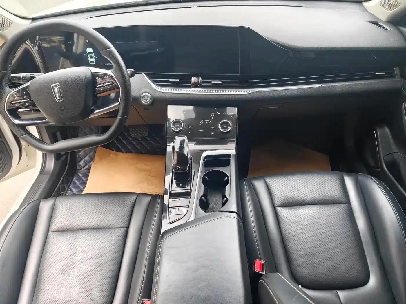 Bestune B70 2023 Third Generation 1.5T Automatic Enjoyment Edition 70th Anniversary Edition — миниатюра 4