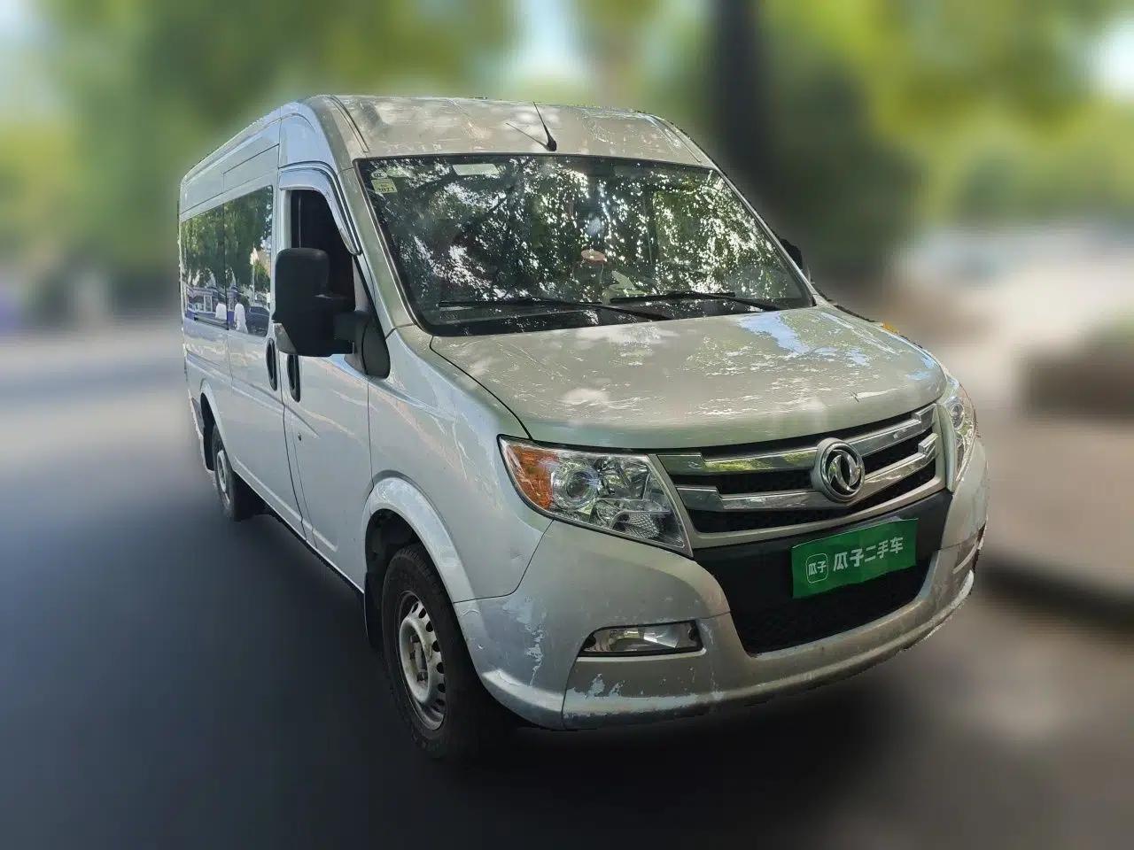 Dongfeng Yufeng 2021 2.3T V9 Logistics Vehicle Long Wheelbase Mid-Roof Design 6-9 Seats China V Emission Standard WP2.3 — миниатюра 3
