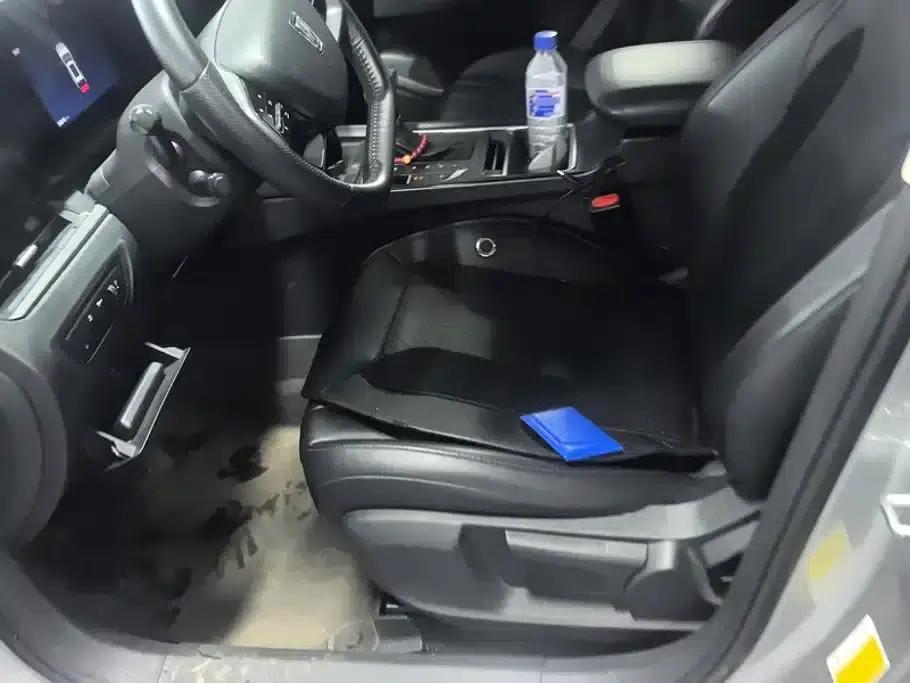 Bestune T55 2022 1.5T Automatic Leap Forward Edition — миниатюра 8