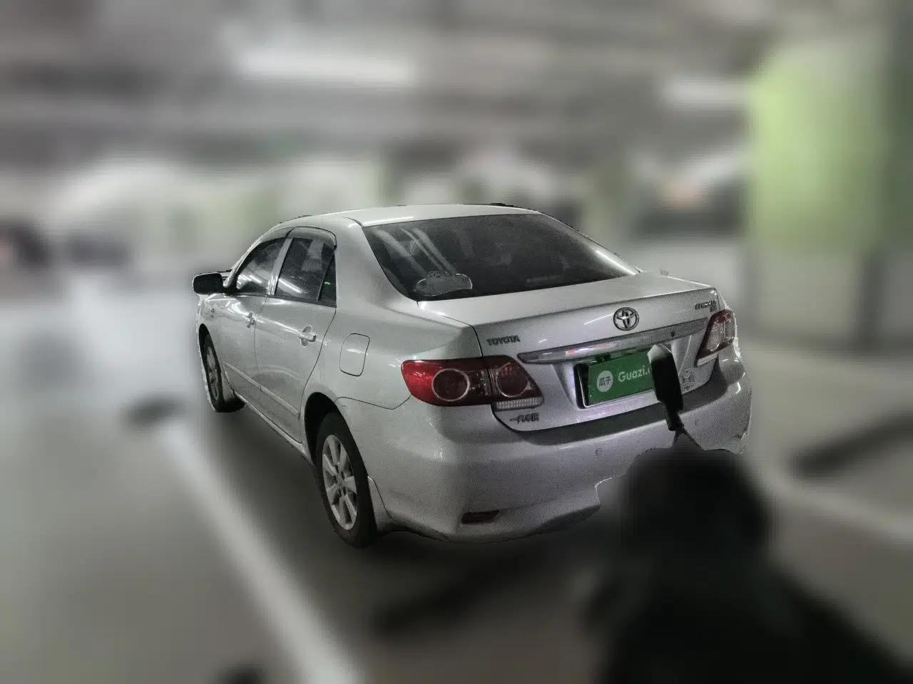 Toyota Corolla 2011 1.6L Automatic GL — миниатюра 4