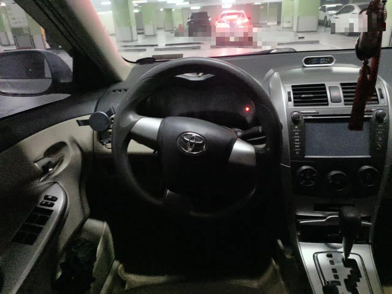 Toyota Corolla 2011 1.6L Automatic GL — миниатюра 10