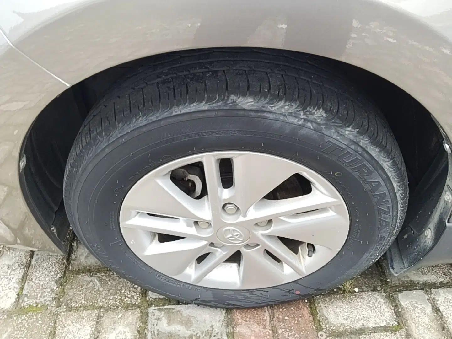Toyota Corolla 2014 1.6L CVT GL-i — миниатюра 15