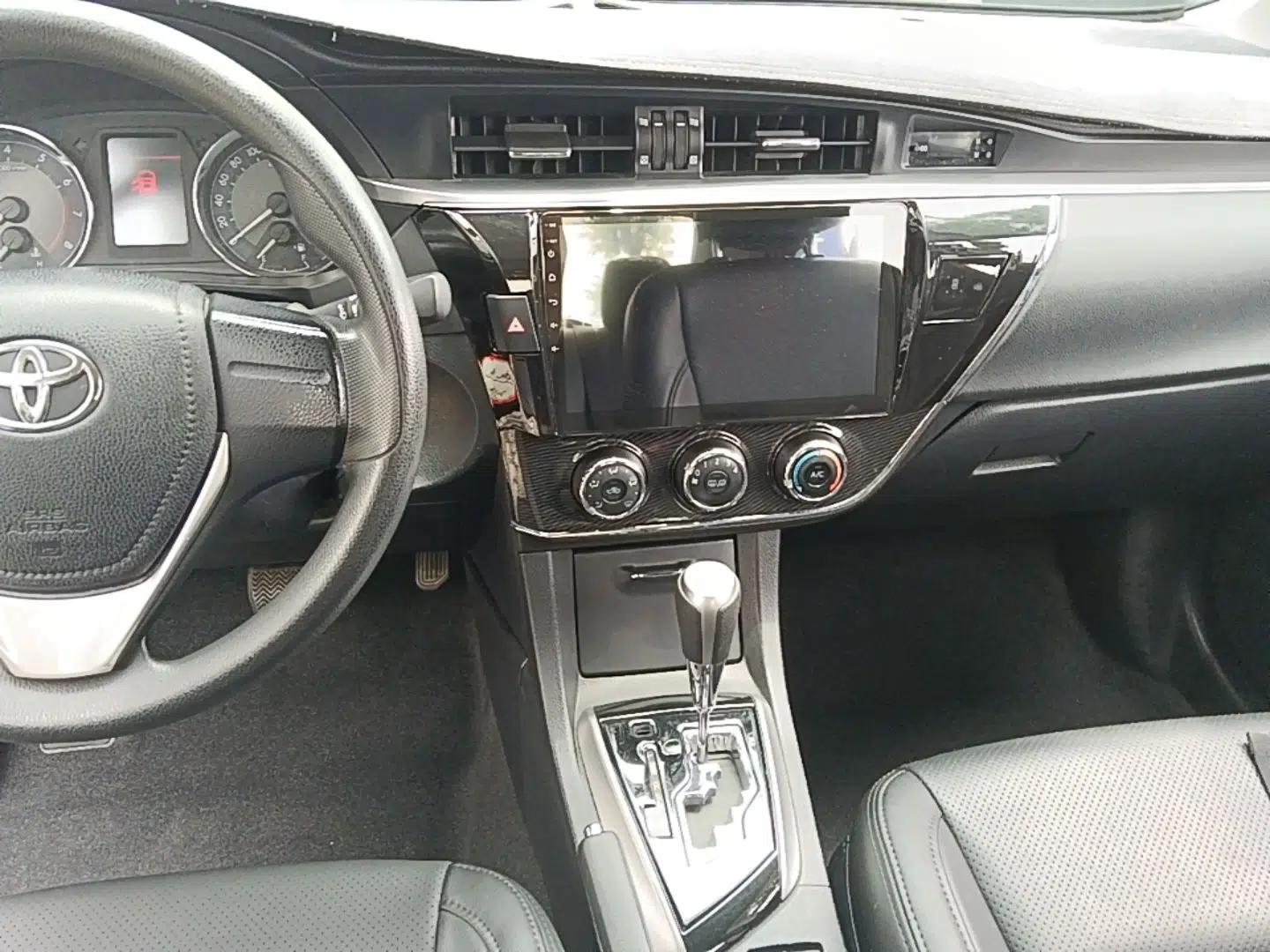 Toyota Corolla 2014 1.6L CVT GL-i — миниатюра 20