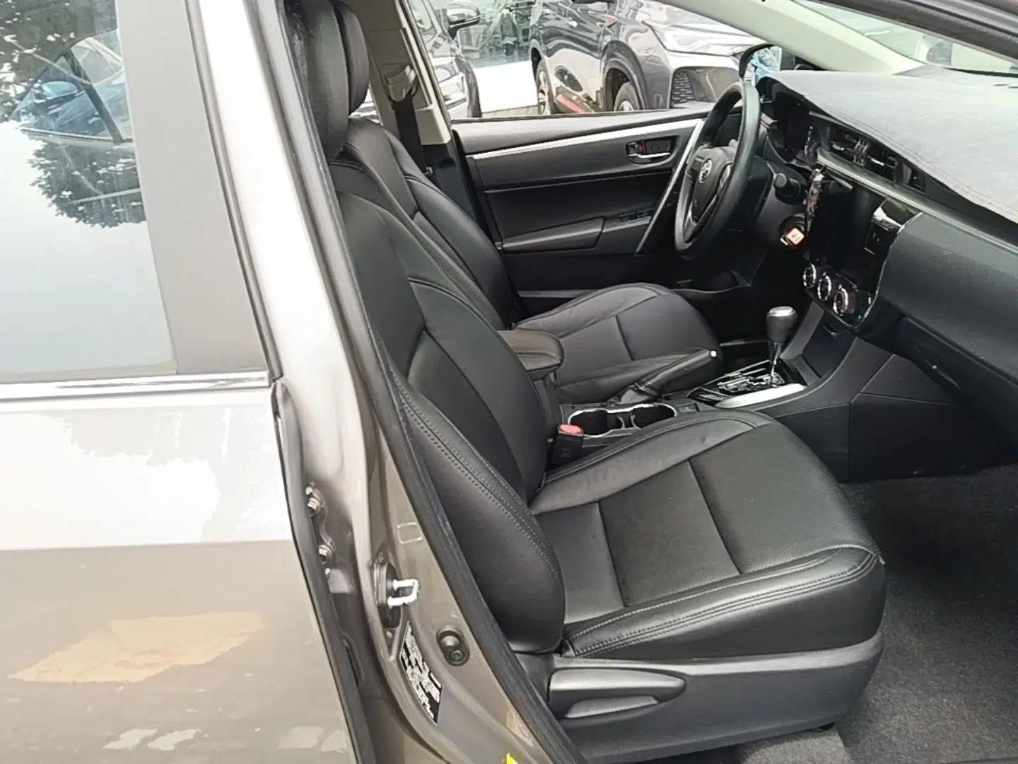 Toyota Corolla 2014 1.6L CVT GL-i — миниатюра 24