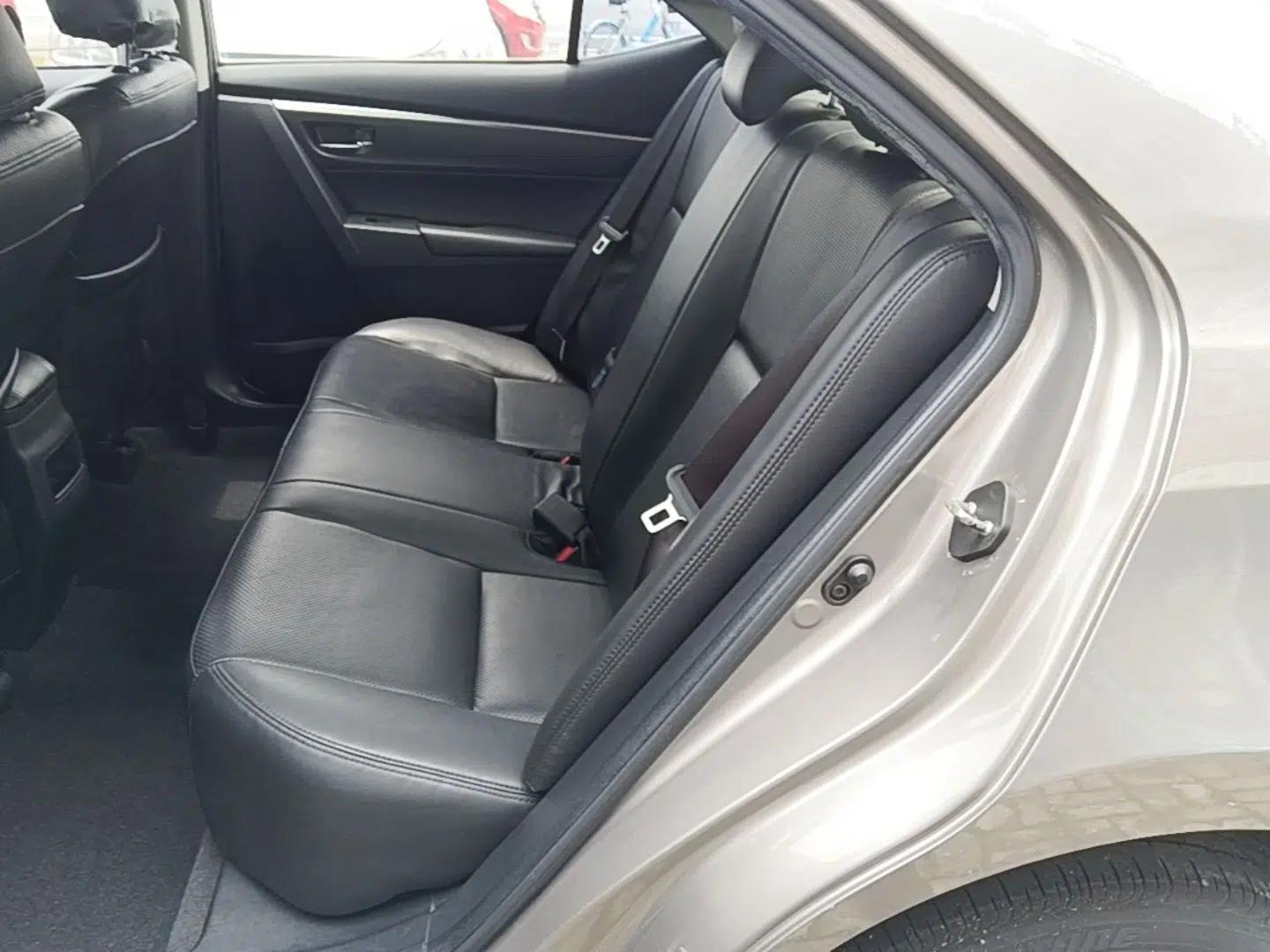 Toyota Corolla 2014 1.6L CVT GL-i — миниатюра 25