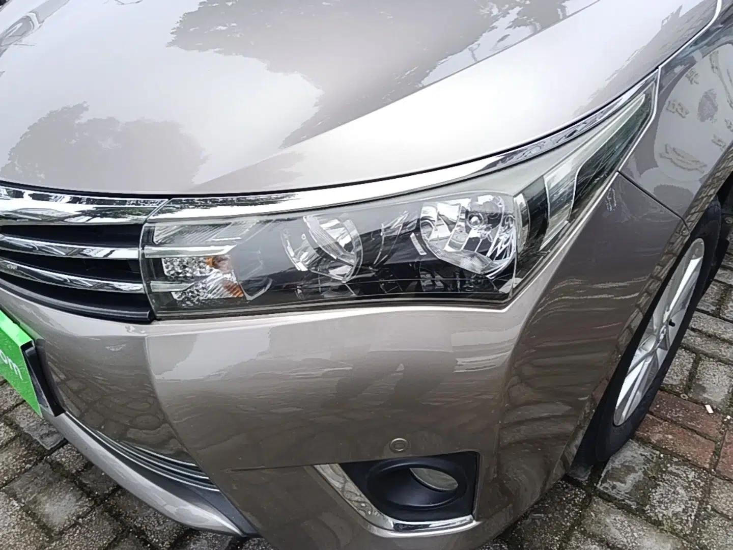 Toyota Corolla 2014 1.6L CVT GL-i — миниатюра 8