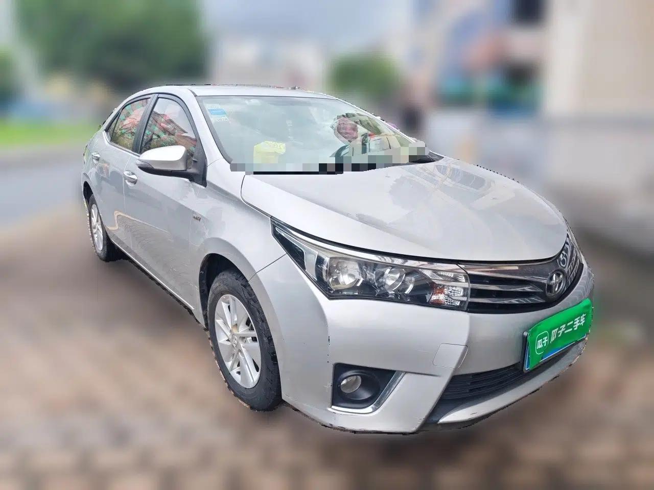 Toyota Corolla 2014 1.6L CVT GL — миниатюра 3