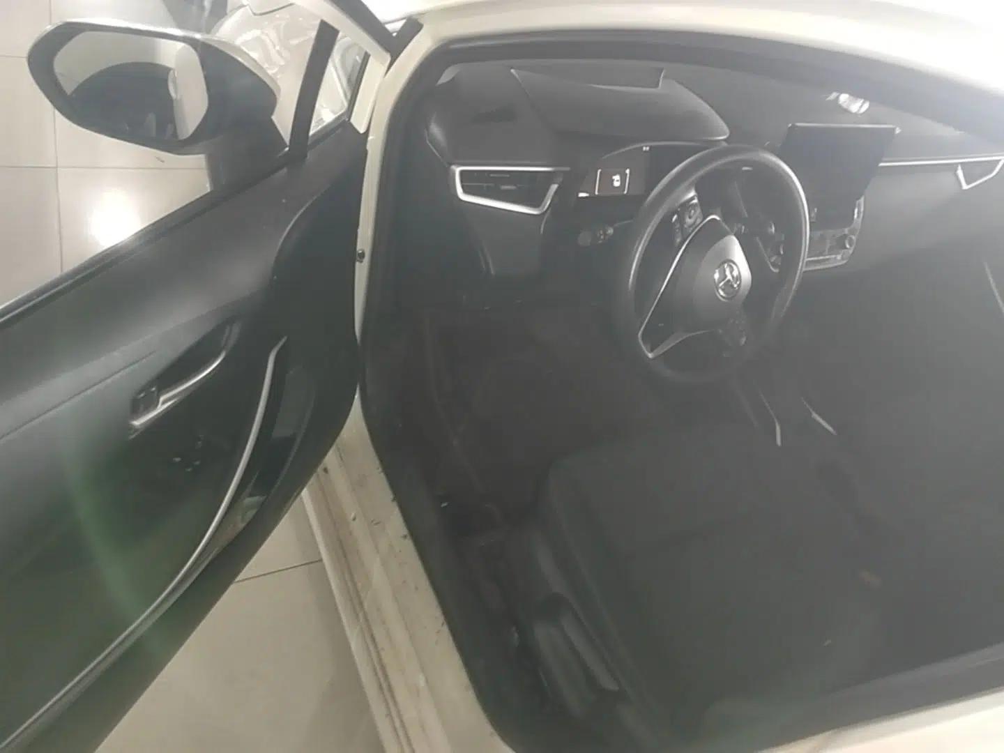 Toyota Corolla 2023 1.8L Smart Electric Hybrid Dual-Motor Pioneer Edition — миниатюра 18