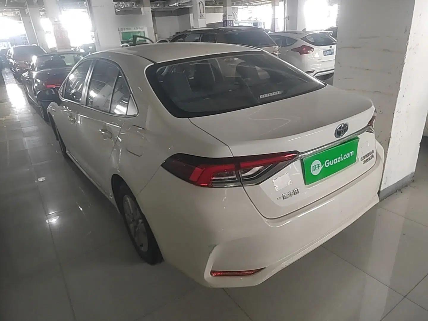 Toyota Corolla 2023 1.8L Smart Electric Hybrid Dual-Motor Pioneer Edition — миниатюра 4