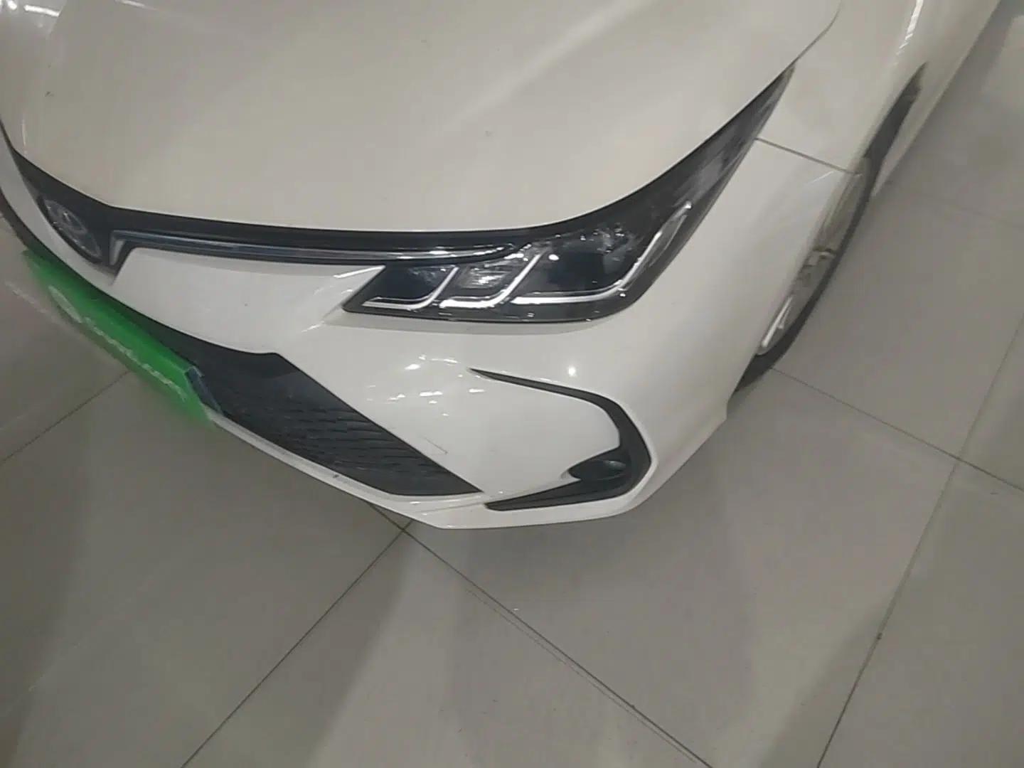 Toyota Corolla 2023 1.8L Smart Electric Hybrid Dual-Motor Pioneer Edition — миниатюра 8