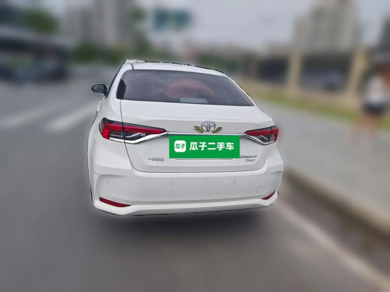 Toyota Corolla 2021 1.2T S-CVT Luxury Edition — миниатюра 3