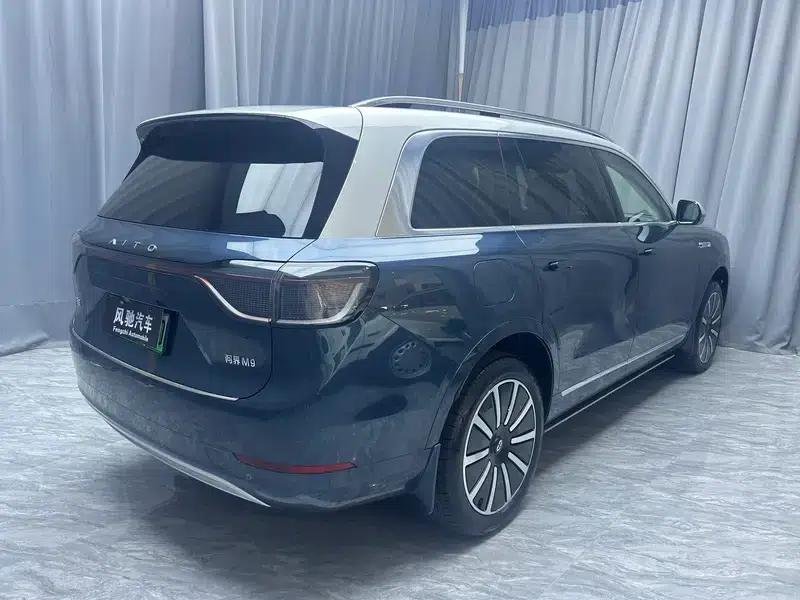 Wenjie M9 2024 Ultra Range Extended 6-Seater — миниатюра 6
