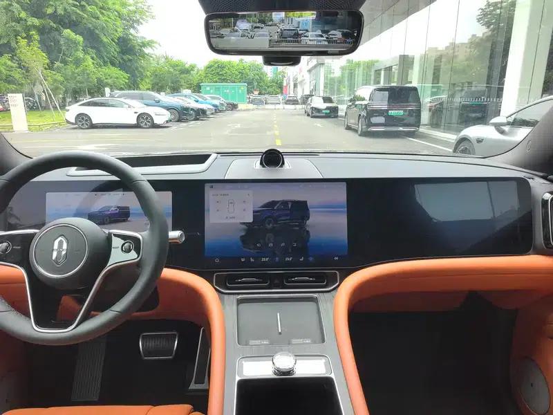 Wenjie M9 2025 Ultra Range Extended 5-Seat Version (192-line LiDAR) — миниатюра 4
