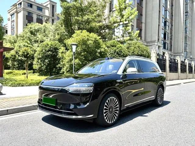 Wenjie M9 2025 Ultra Extended Range Six-Seat Version (192-line LiDAR)