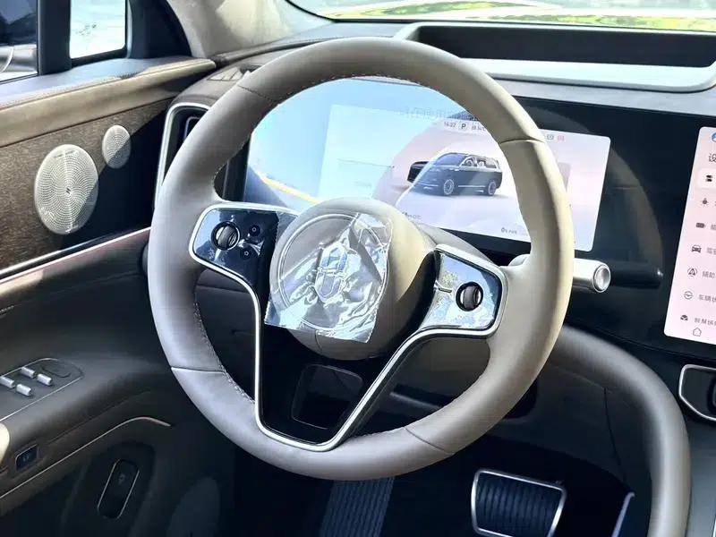 Wenjie M9 2025 Ultra Extended Range Six-Seat Version (192-line LiDAR) — миниатюра 9