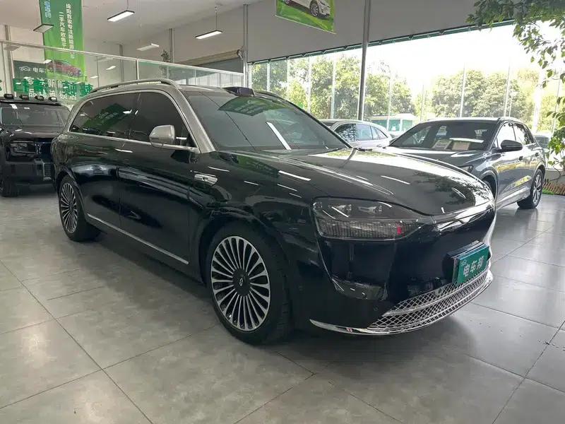 Wenjie M9 2024 Ultra Range Extended 6-Seater — миниатюра 3