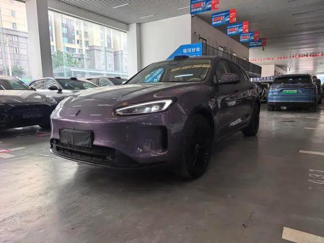 Wenjie M5 2025 Extended Range Ultra 4WD Version