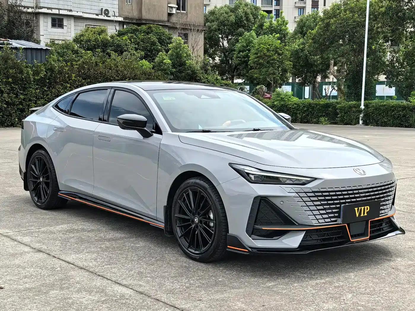Changan UNI-V 2025 1.5T 500Bar High-Performance Sport Edition — миниатюра 3