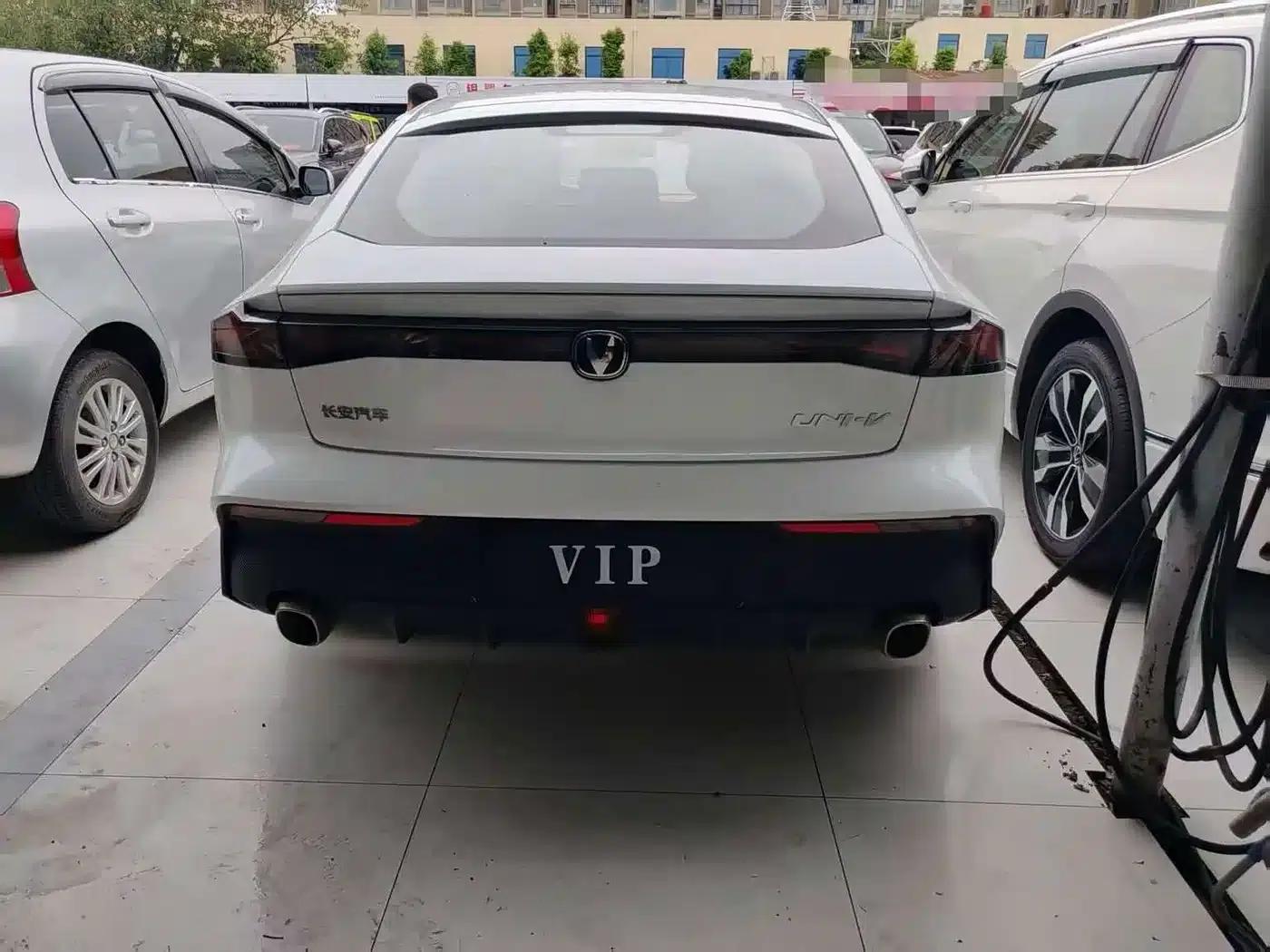 Changan UNI-V 2022 1.5T Premium Edition — миниатюра 14