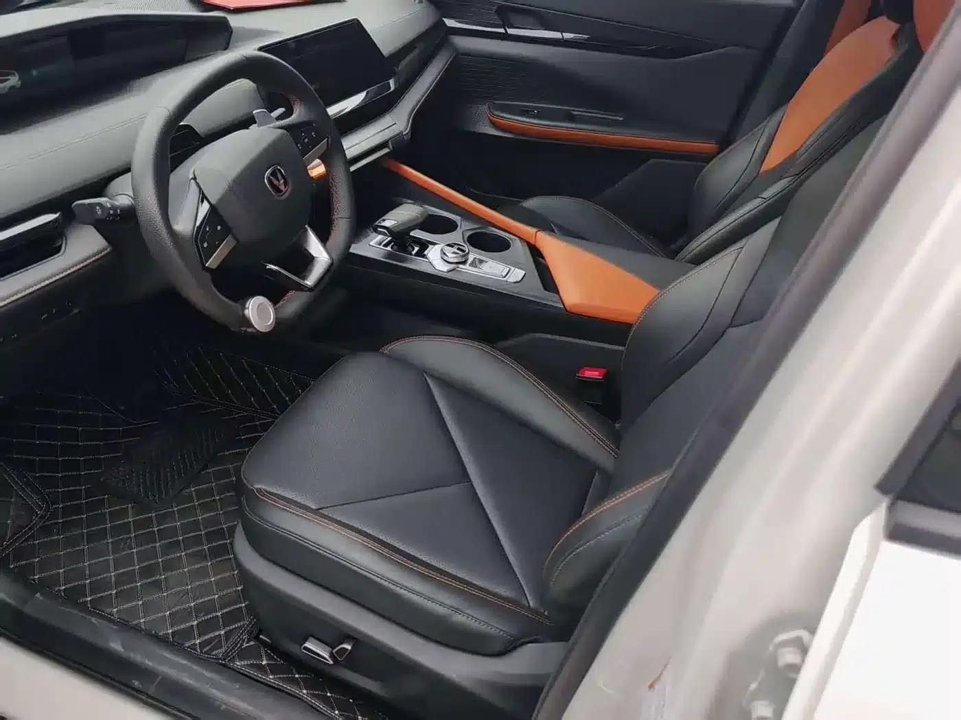 Changan UNI-V 2022 1.5T Premium Edition — миниатюра 5