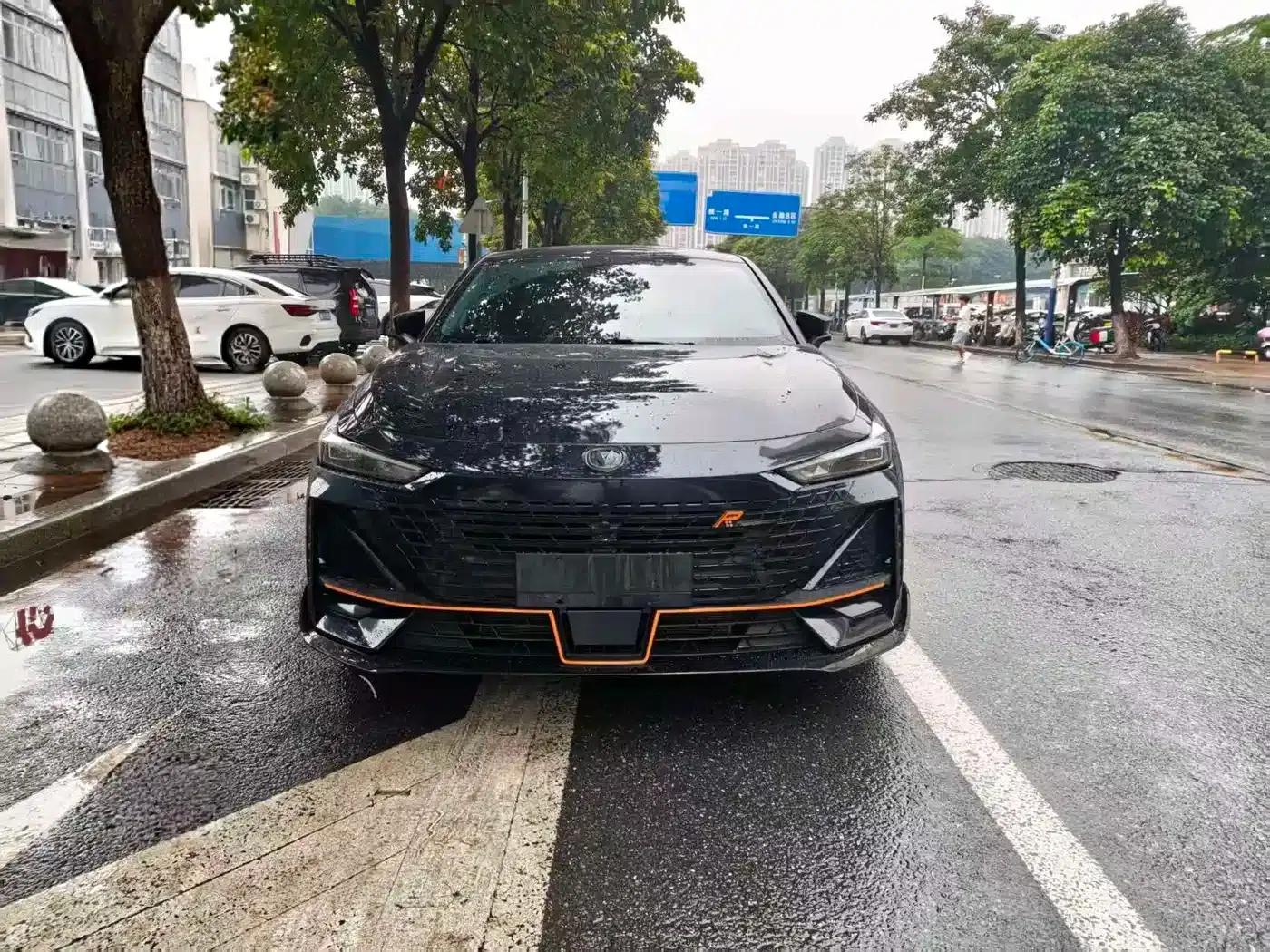 Changan UNI-V 2022 1.5T Sport Edition — миниатюра 2