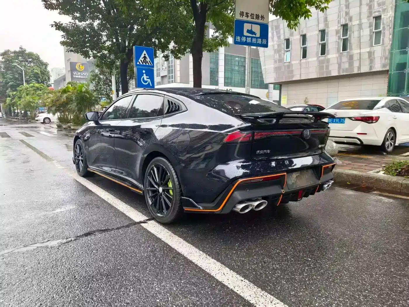 Changan UNI-V 2022 1.5T Sport Edition — миниатюра 12