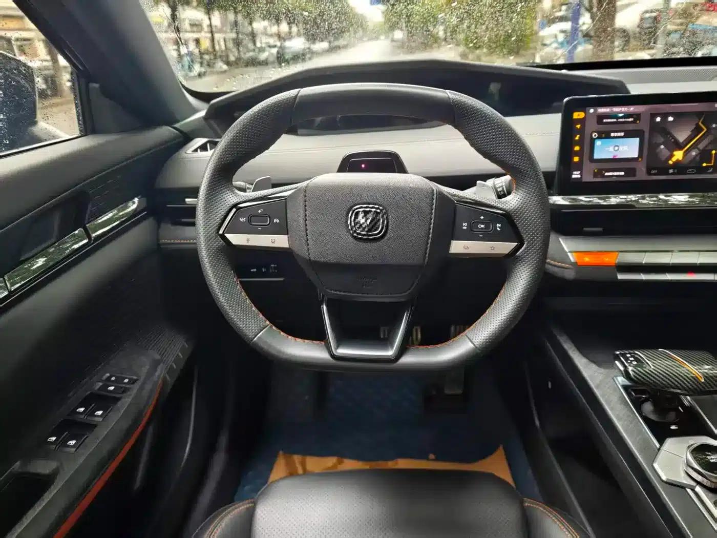 Changan UNI-V 2022 1.5T Sport Edition — миниатюра 6