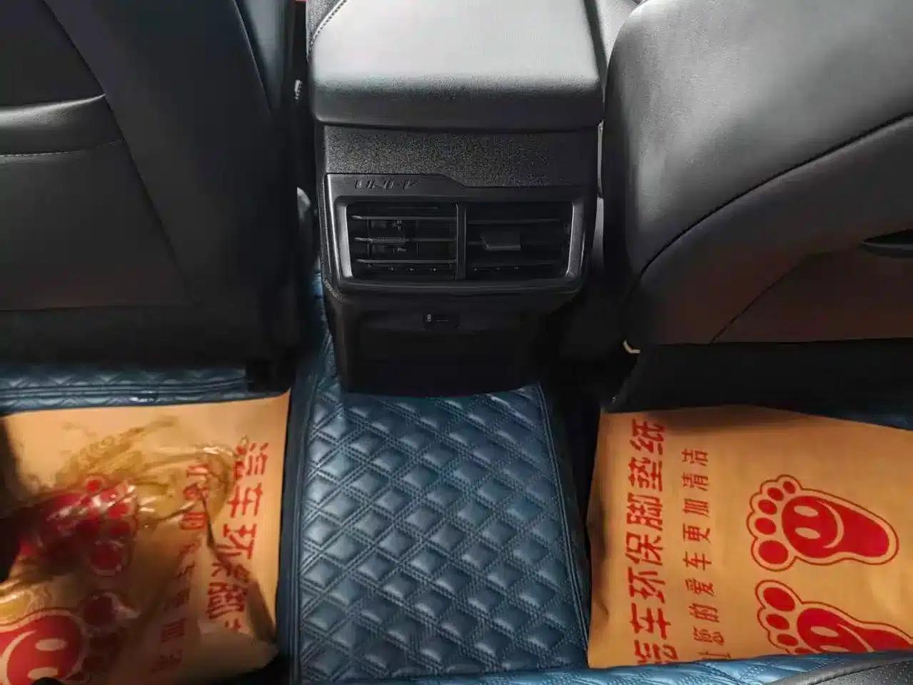 Changan UNI-V 2022 1.5T Sport Edition — миниатюра 9