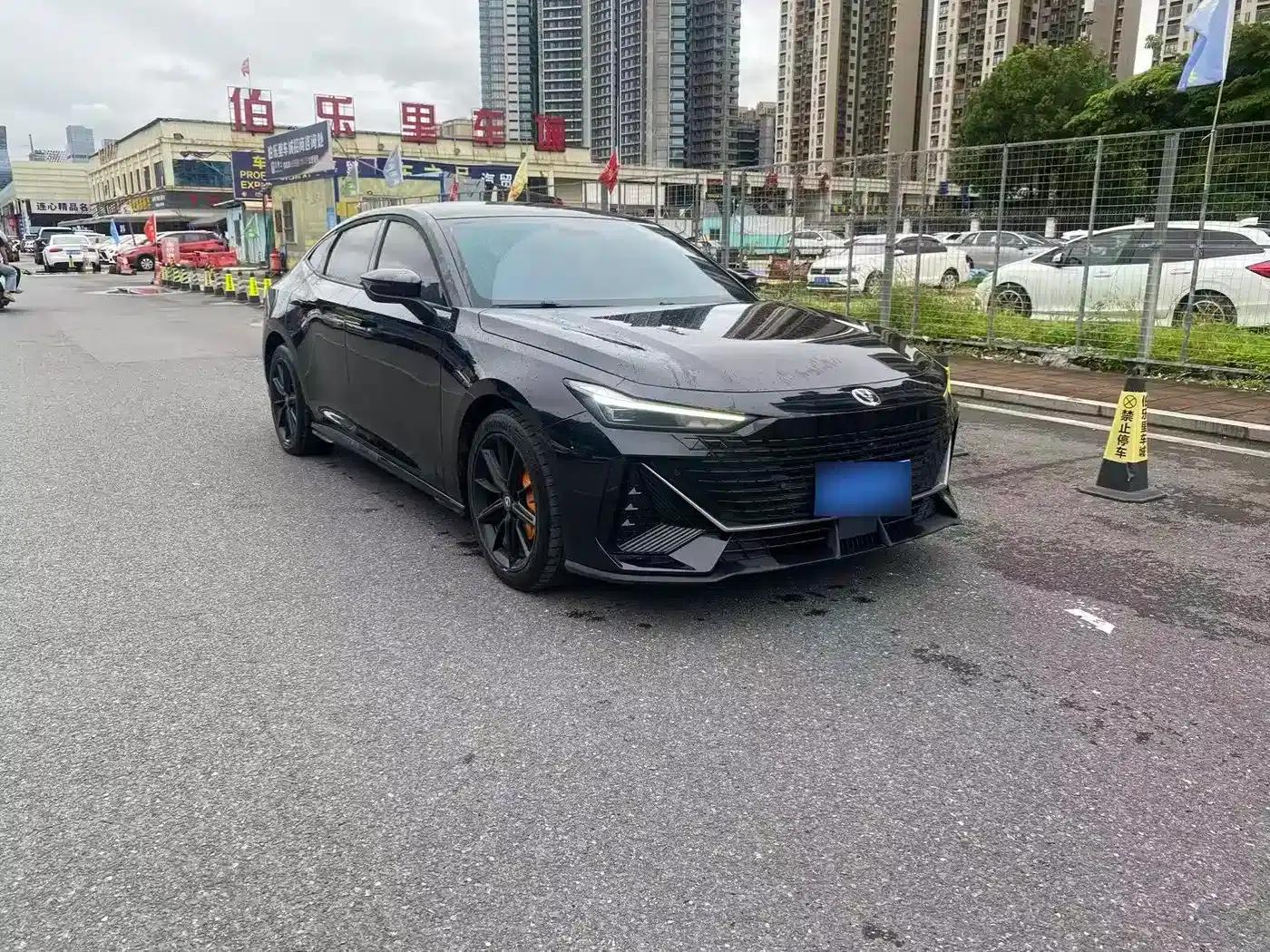 Changan UNI-V 2022 1.5T Premium Edition — миниатюра 3