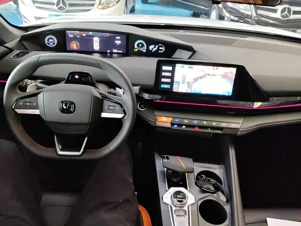 Changan UNI-V 2024 1.5T High-Performance Edition — миниатюра 10