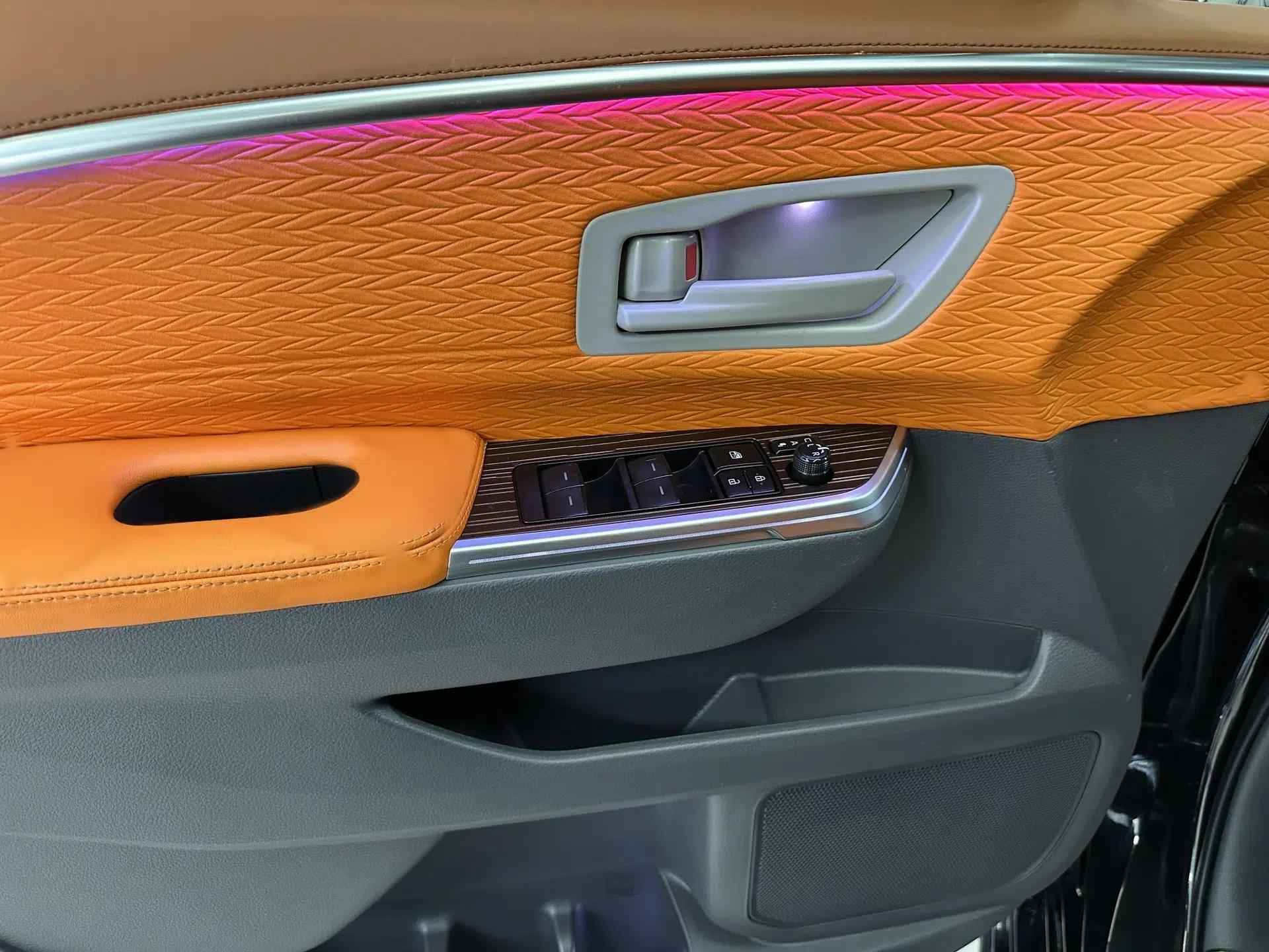 Toyota SIENNA 2024 2.5L Hybrid Comfort Edition — миниатюра 11