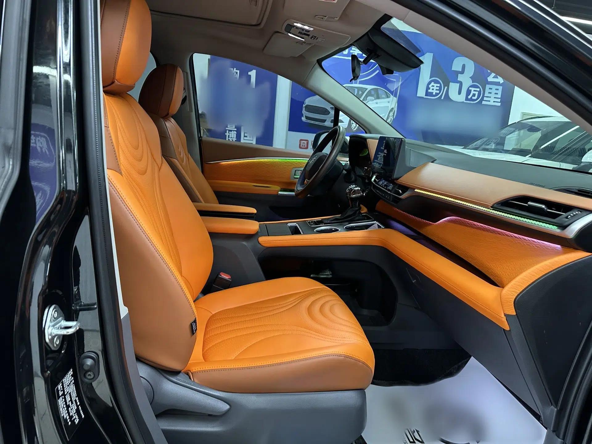 Toyota SIENNA 2024 2.5L Hybrid Comfort Edition — миниатюра 24