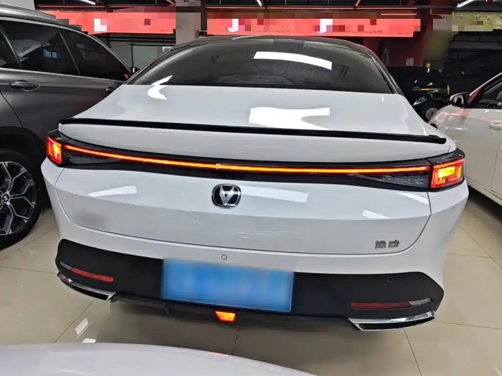 Changan Eado 2025 Blue Whale 1.5T 500Bar Premium Edition — миниатюра 6