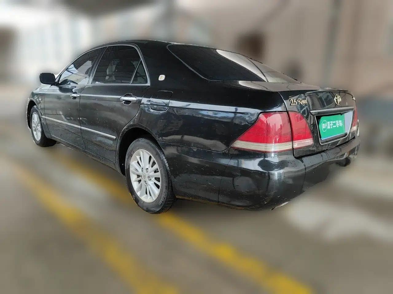 Toyota Crown 2007 2.5L Royal Special Edition — миниатюра 4