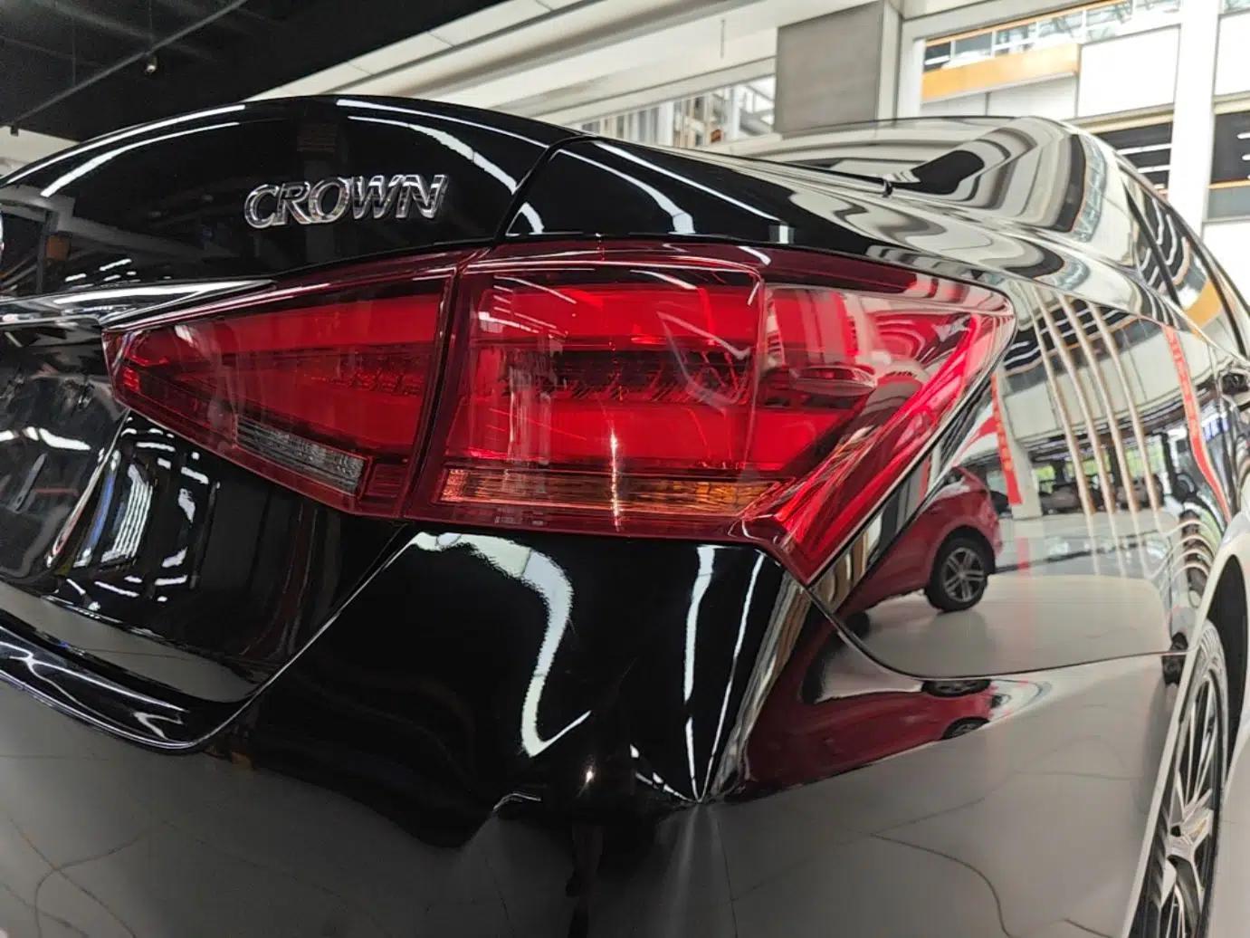 Toyota Crown 2018 2.0T Fashion Edition — миниатюра 9