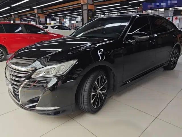 Toyota Crown 2018 2.0T Fashion Edition