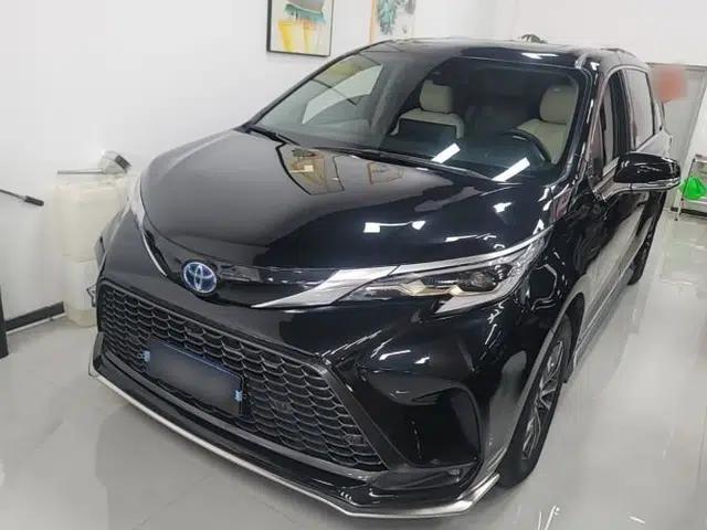 Toyota Granvia 2023 2.5L Hybrid Luxury Edition