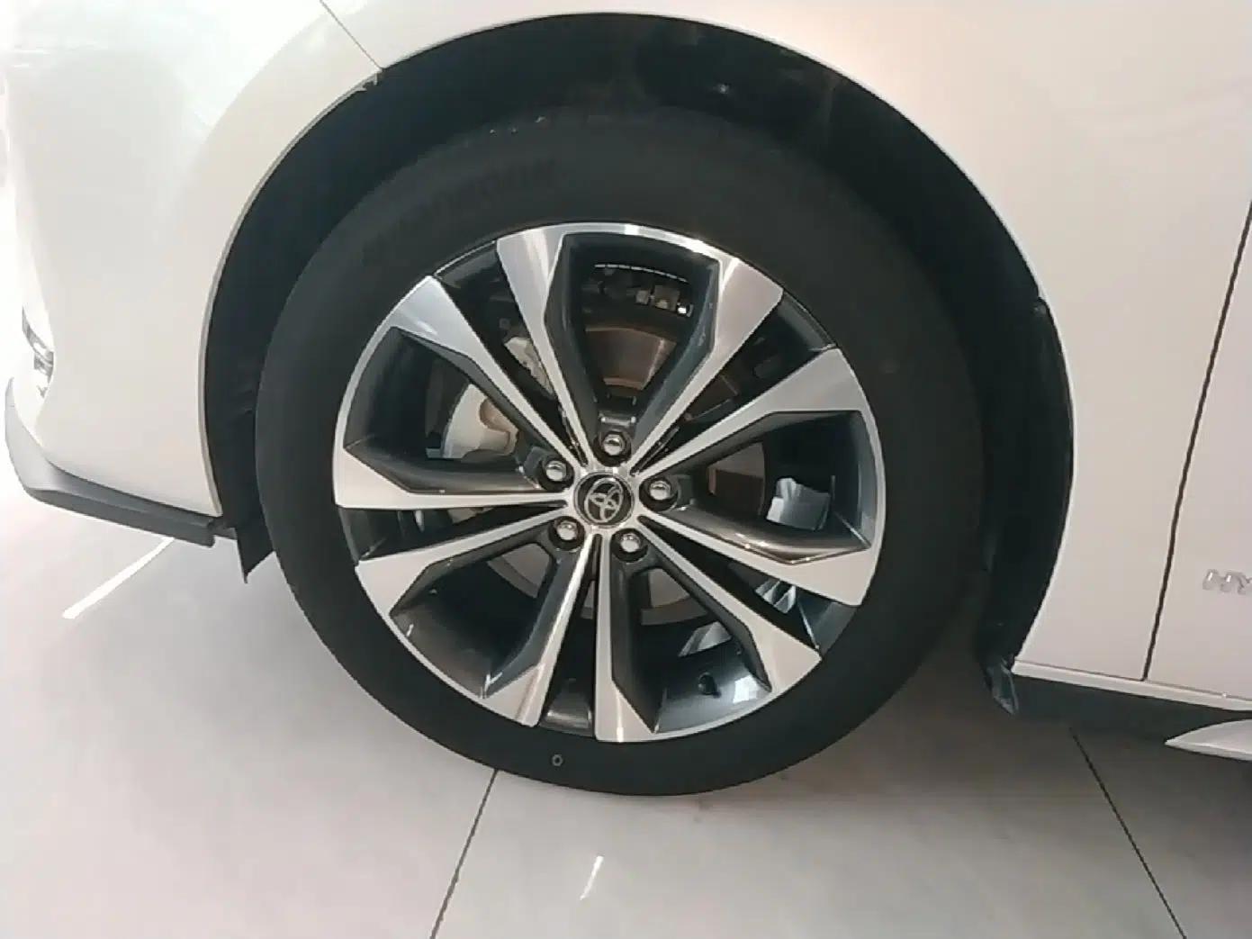 Toyota Granvia 2023 2.5L Hybrid Prestige VIP Edition — миниатюра 15